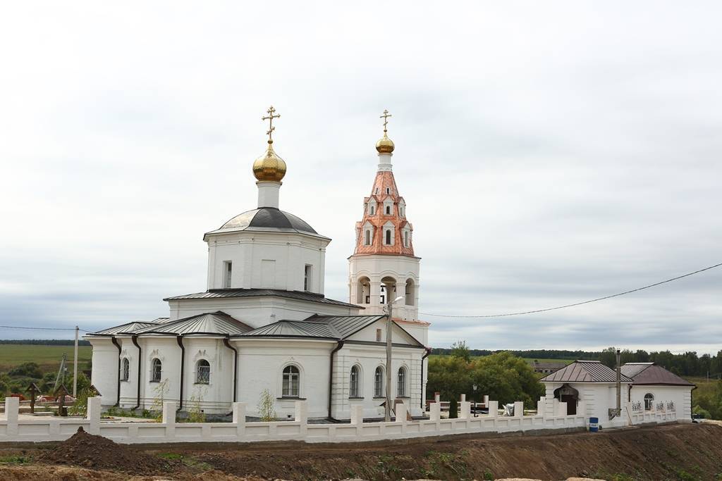 Губино калужская область. Храм Губино Козельск.